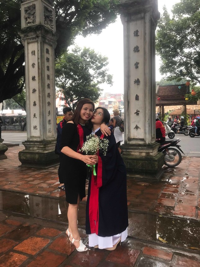 Nữ sinh có bộ ảnh "lầy lội" nhất mùa kỷ yếu, đọc chú thích ảnh mà "cười đau bụng" ảnh 6