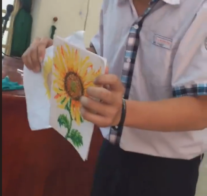 Tham gia phong trào hoa hướng dương, cậu bạn chỉ mất 5 phút để vẽ xong 1 "kiệt tác" ảnh 4