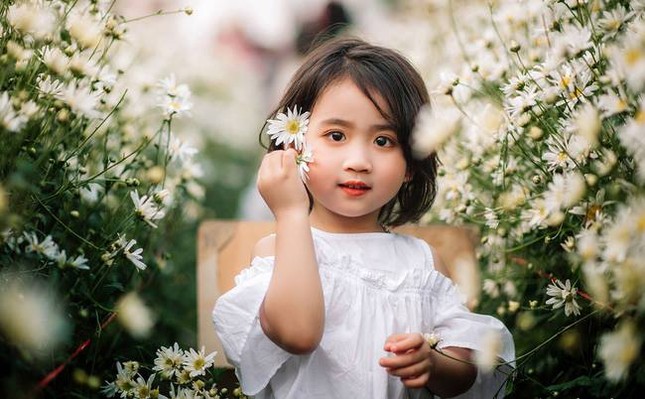 Ngắm bộ ảnh cúc họa mi của hai chị em khiến dân tình xuýt xoa "thiên thần là có thật"! ảnh 8