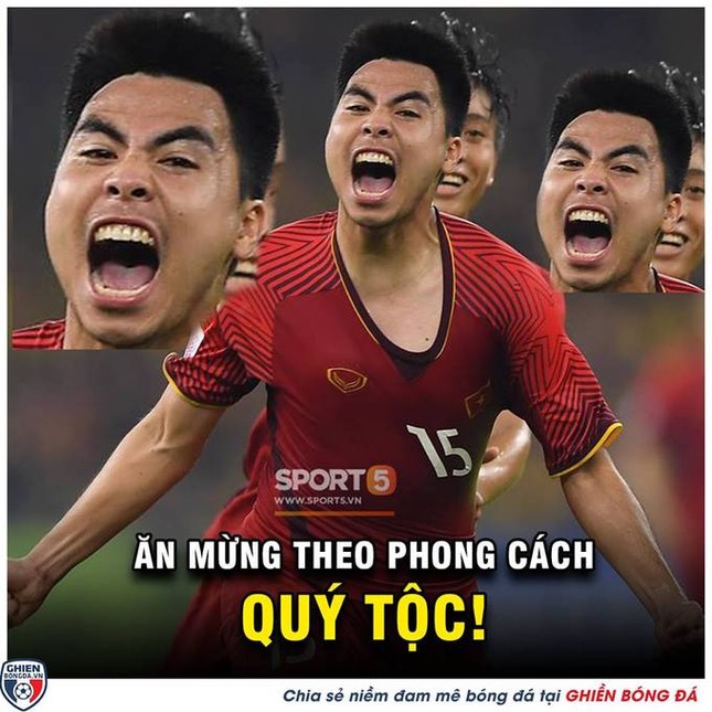 Ghi bàn, Đức Huy được chế ảnh "ăn mừng phong cách quý tộc" ảnh 3