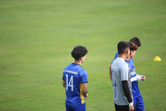 Đội tuyển Việt Nam hăng say tập luyện sau chức vô địch AFF Cup 2018 ảnh 2
