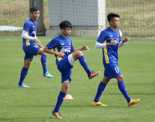 Đội tuyển Việt Nam hăng say tập luyện sau chức vô địch AFF Cup 2018 ảnh 8