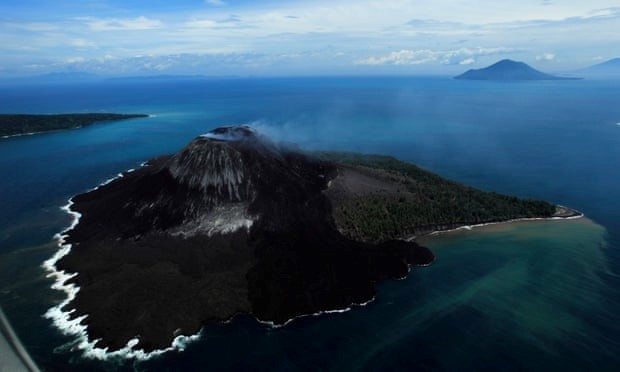 Sóng thần do núi lửa tại Indonesia khiến nhiều người thiệt mạng ảnh 1