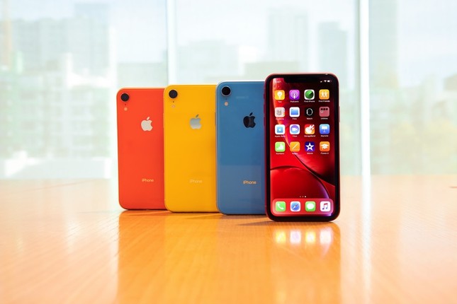 Nói không với xu hướng, Apple vẫn giữ thiết kế "tai thỏ" trên iPhone đến năm 2020 ảnh 1