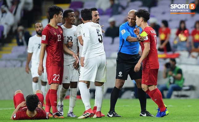 Nhìn lại những khoảnh khắc đáng nhớ của ĐT Việt Nam trong vòng bảng Asian Cup 2019 ảnh 4
