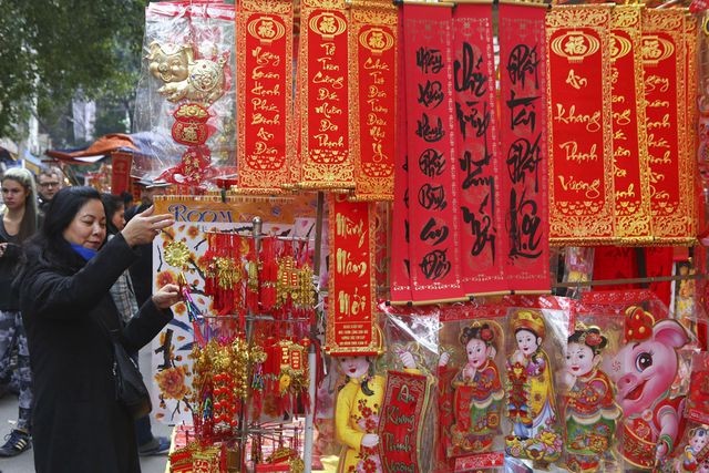 Hà Nội: Chợ hoa phố cổ nhộn nhịp đón Tết ảnh 3