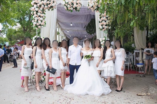Câu chuyện gây tranh cãi: Giới trẻ Việt đi ăn cưới ngày càng lồng lộn, lấn át cả cô dâu? ảnh 3