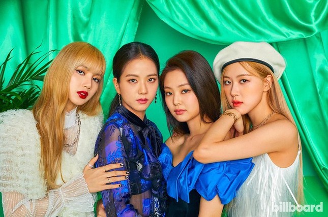 BLACKPINK là nhóm nữ K-Pop đầu tiên lên bìa Billboard, giá một box set lên đến 1,5 triệu đồng ảnh 3
