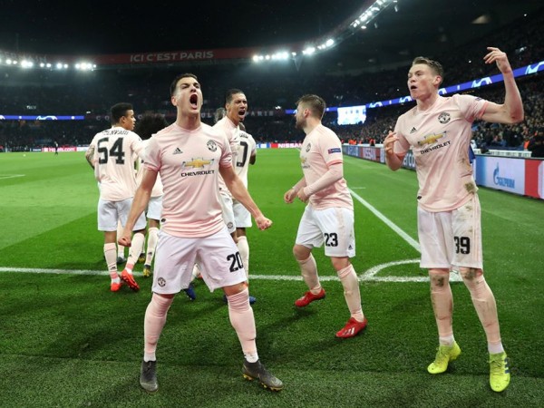 Manchester United ngược dòng kì vĩ: Hơn 2000 ngày cho một đêm vui! ảnh 8