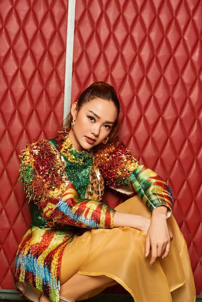 Minh Hằng đối đầu Võ Hoàng Yến trong teaser MV mới đậm chất Trung Đông ảnh 5
