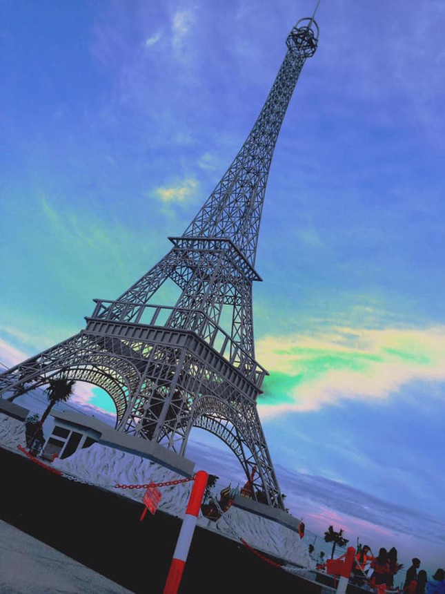 Muốn đến Paris chụp hình với Eiffel mà không có tiền, đây là cách giải quyết nhanh gọn nhất ảnh 11