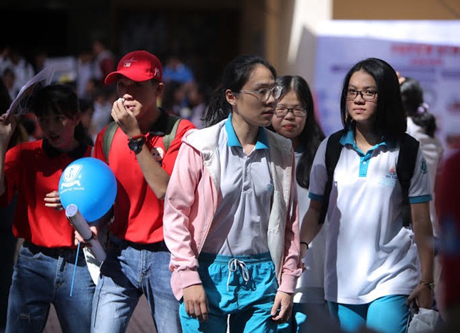 Năm 2019, công bố kết quả thi THPT quốc gia muộn hơn năm ngoái ảnh 1