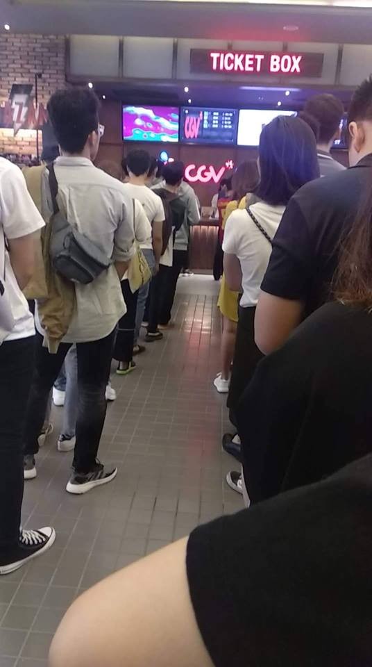 "Kinh hoàng" fan Việt tranh nhau đặt vé "Avengers: Endgame" ảnh 8