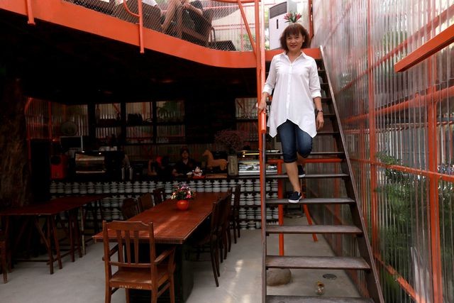 Quán cà phê giàn giáo độc đáo ở Sài Gòn ảnh 10