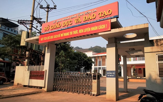 Nghịch lý THPT quốc gia: 30 điểm trượt đại học, thủ khoa bị trả về ảnh 2