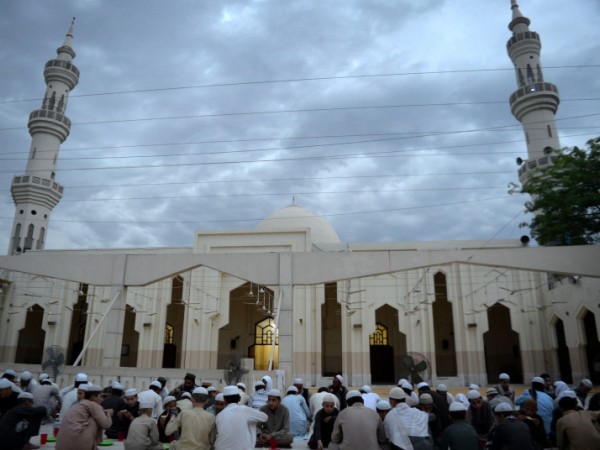 Tháng lễ nhịn ăn Ramadan ở các nước Hồi giáo có thực sự "đáng sợ" như bạn nghĩ? ảnh 1
