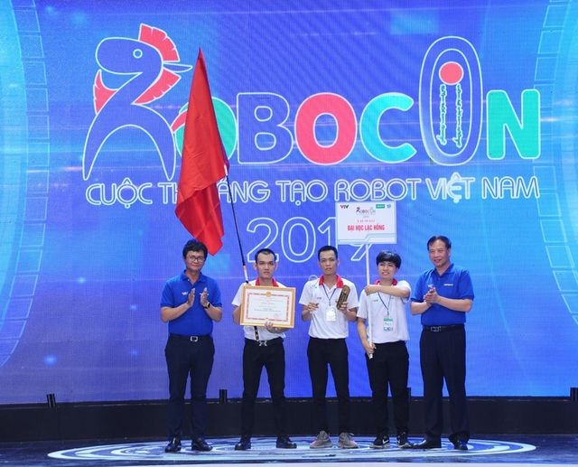 Trường ĐH Lạc Hồng lần thứ 9 vô địch cuộc thi Robocon Việt Nam ảnh 3