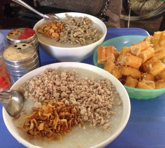 Thời tiết Hà Nội mát mẻ đẹp nao lòng, sao không tranh thủ đi làm bát cháo ảnh 9