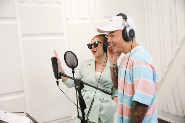 Sức mạnh "chị Đẹp" Mỹ Tâm: Vừa ra lò ca khúc mới đã khiến album nhạc phim "cháy hàng" ảnh 1