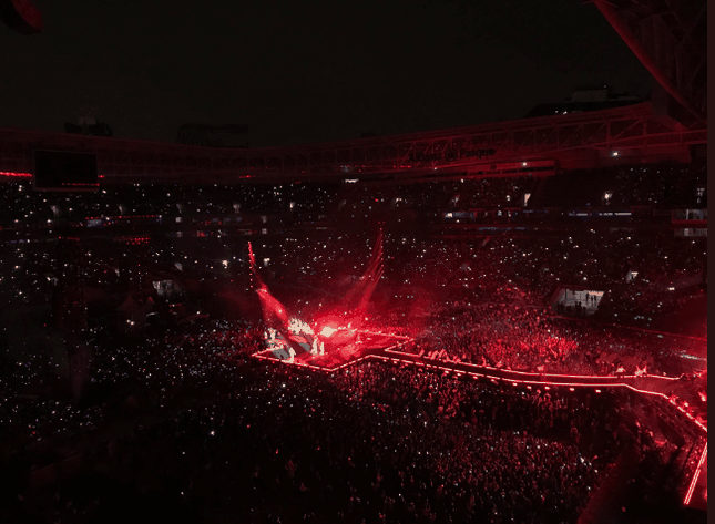 BTS bất ngờ mang tiếng Việt lên sân khấu World tour "Love Yourself: Speak Yourself" tại Brazil ảnh 2