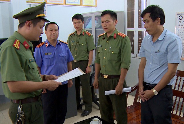Phó giám đốc Sở GD&ĐT Sơn La khai nâng điểm theo "chỉ đạo" của sếp ảnh 2
