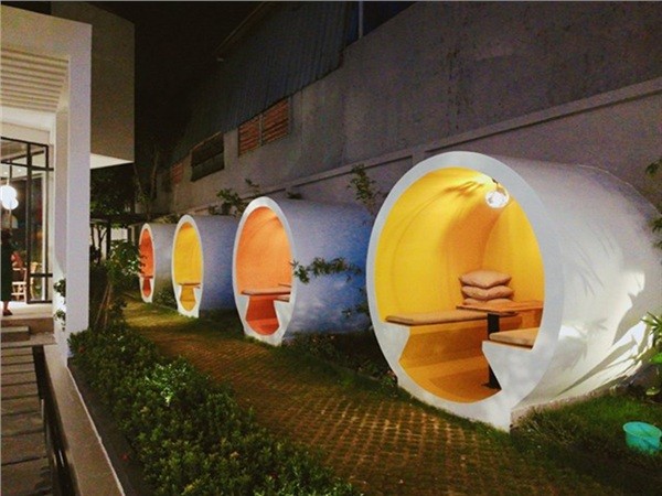 Xuất hiện quán cà phê ống cống ở Sài Gòn thu hút giới trẻ đến check-in ảnh 4