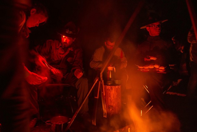 Truyền thống "bỏ rơi" trẻ em trong rừng của người Hà Lan ảnh 9