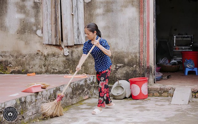 Bà Tân Vlog phủ nhận tin đồn kiếm hàng trăm triệu/tháng, con số thực tế thấp hơn nhiều ảnh 2