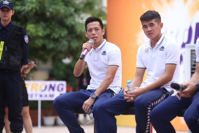 Đồng hành cùng "Strong Vietnam", Quang Hải, Văn Quyết... truyền cảm hứng cho tween Việt Nam - Angieri ảnh 2