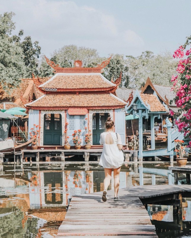 Thủy quái bao quanh ngôi đền trong thành cổ ở Thái Lan ảnh 9