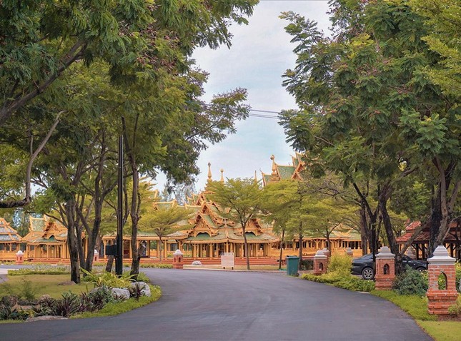 Thủy quái bao quanh ngôi đền trong thành cổ ở Thái Lan ảnh 12