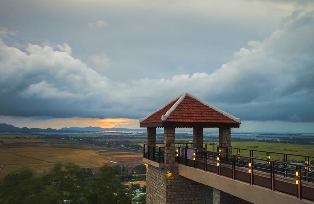 5 khu nghỉ dưỡng có view tuyệt đẹp mà bạn đừng nên bỏ qua nếu đến miền Tây ảnh 10