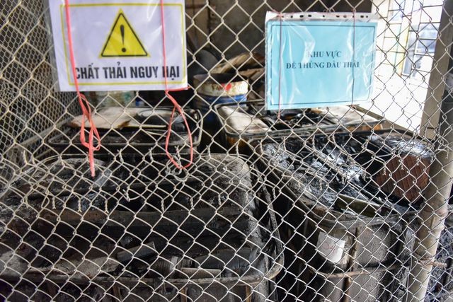 Cận cảnh kho chứa dầu thải của công ty gốm sứ Thanh Hà ảnh 3