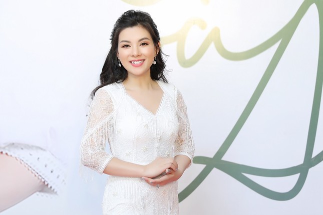 Giọng ca gạo cội Bùi Lê Mận "trở lại tuổi 18" trong dự án kỷ niệm 10 năm ca hát ảnh 2