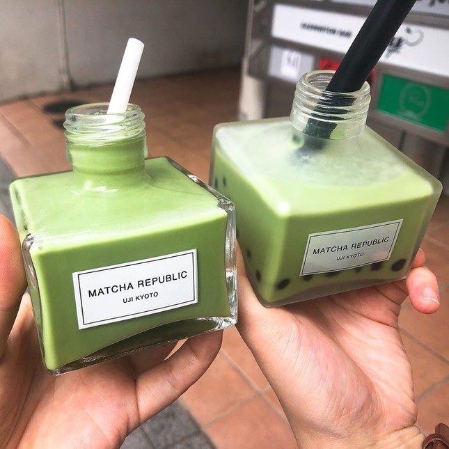 Trà sữa phiên bản chai nước hoa tại Nhật Bản ảnh 3