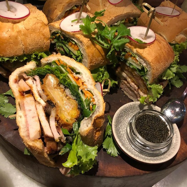Có gì trong chiếc bánh mì giá trên trời tận 100 USD ở TP.HCM? ảnh 6