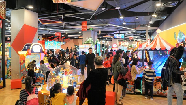 Noel không có gấu? Khám phá ngay khu vui chơi "chất lừ" ở Hà Nội để quên nỗi cô đơn! ảnh 1