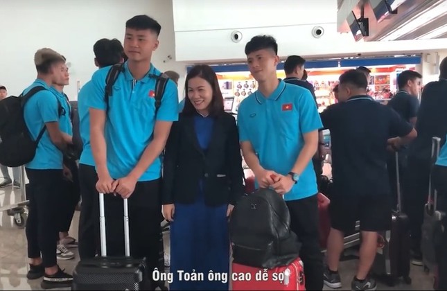 Đức Sinh, Văn Toản khám phá Thái Lan, Đức Chinh, Tiến Dũng đọ cơ bụng ảnh 7