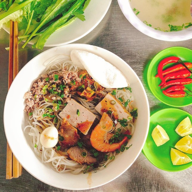 Những khu ẩm thực nổi tiếng cực thu hút các "thực thần" ở Đà Nẵng ảnh 12