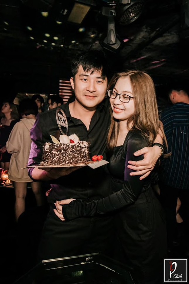 Thiếu gia Harry Hưng liên tục đăng status "ẩn ý" khi Nhật Lê và Quang Hải vừa "yêu lại từ đầu" ảnh 1