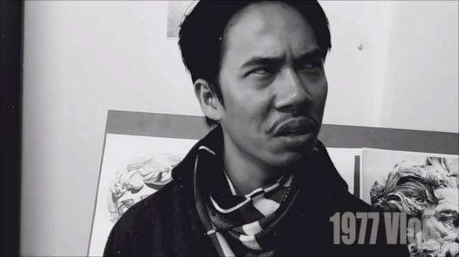 1977 Vlog tung "siêu phẩm" mới: Mang cả bánh mì, khẩu trang, virus corona vào vlog ảnh 3