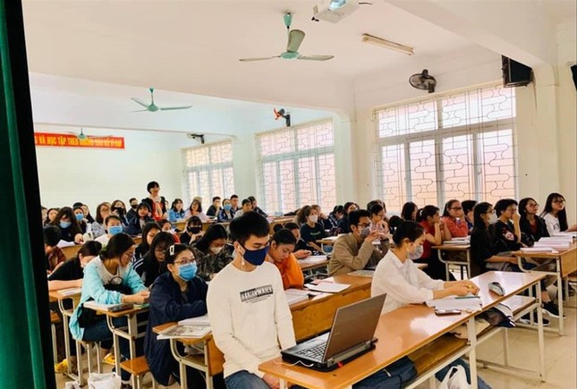 Các trường Đại học tại Hà Nội yêu cầu sinh viên không rời nơi cư trú ảnh 1