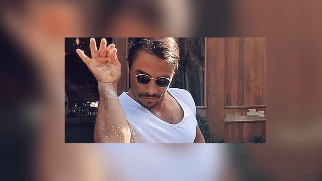 Salt Bae, "thánh rắc muối" từng phục vụ bệnh nhân số 17 nhiễm corona tại Hà Nội là ai? ảnh 2