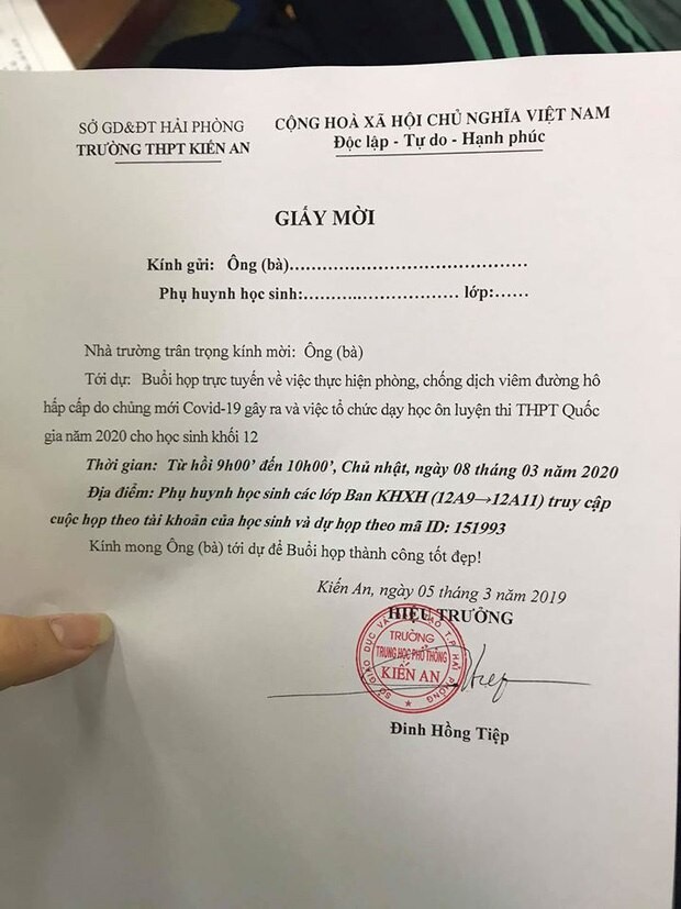 Nghỉ học dài hạn vì dịch COVID-19, nhà trường quyết định tổ chức... họp phụ huynh online ảnh 1