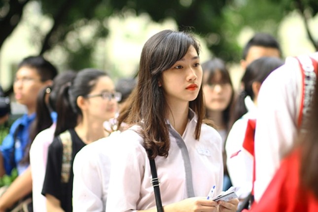 Bộ GD-ĐT sẽ điều chỉnh thời gian năm học, tiếp tục lùi kỳ thi THPT Quốc gia 2020? ảnh 1