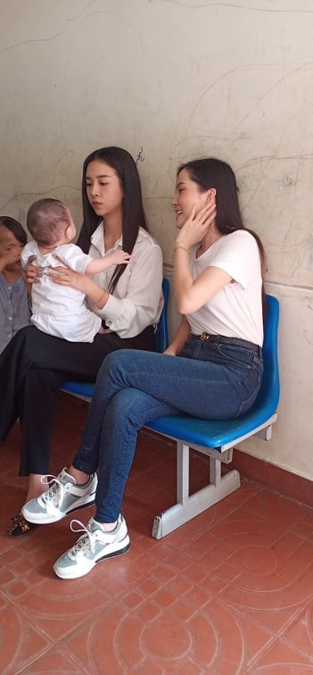 'Người đẹp nhân ái': Thí sinh HHVN 2020 mang ‘cơm hạnh phúc’ cho trẻ em, người già - ảnh 2