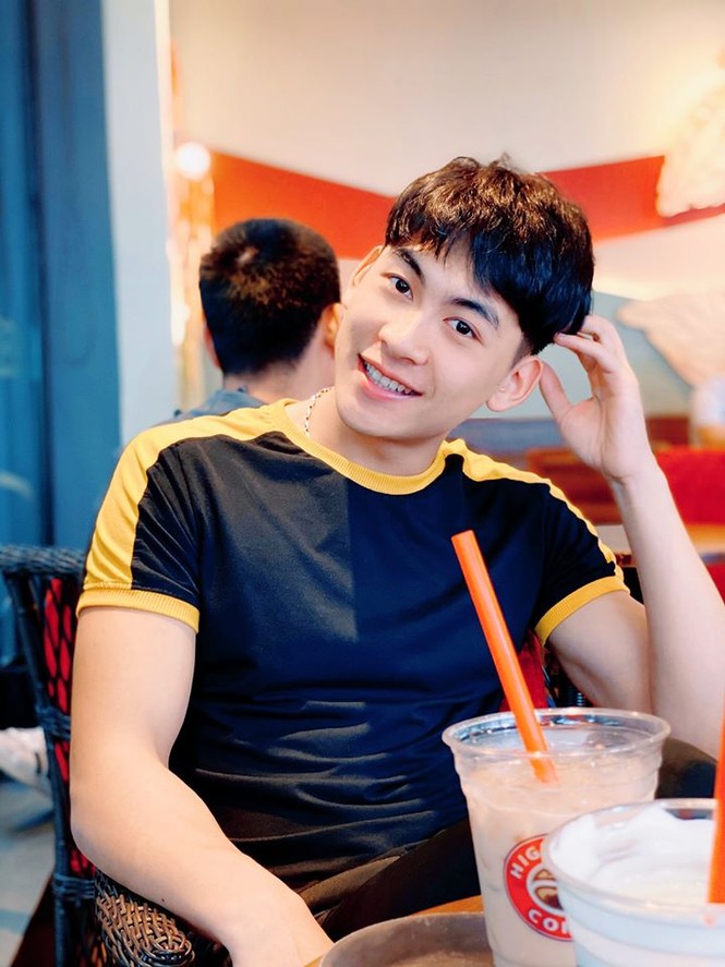 Tham gia Chúng tôi là chiến sĩ, chàng cảnh vệ gây thương nhớ với ngoại hình cực điển trai - ảnh 9