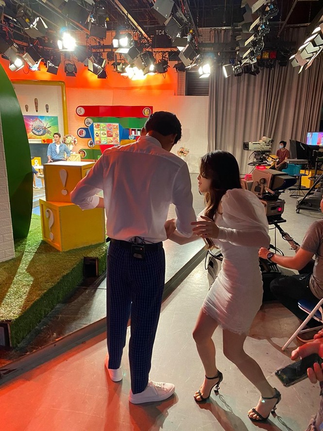 “Mr. Cần Trô” lén lút hẹn hò “Tiểu Quỳnh búp bê’, khán giả chắc giọng: “Không yêu hơi phí” - ảnh 7