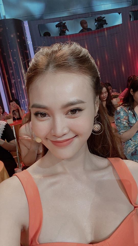 Ngọc Trinh 'thả rông' táo bạo - ảnh 10