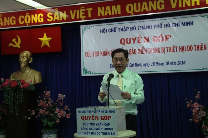 Nghĩa cử ấm áp của người dân TP. HCM với đồng bào vùng lũ - ảnh 8